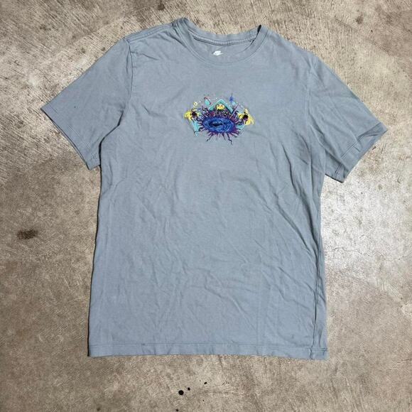 Nike Embroidered Logo T-Shirt - Picture 1 of 7